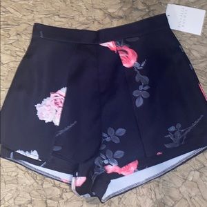 Pinnacle Runway Cute high waisted shorts